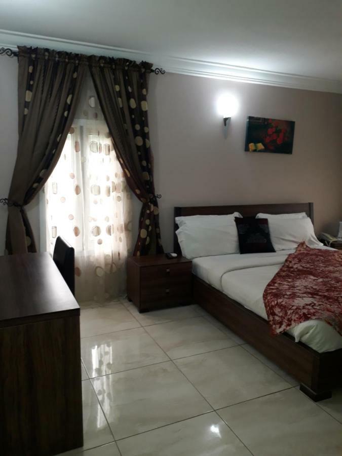 Kh Lodge Abuja Eksteriør bilde